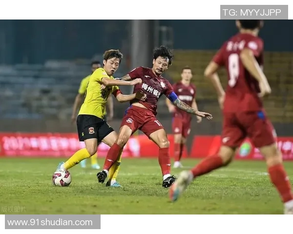 深圳足球队以98分领跑精英赛积分榜展现强劲实力